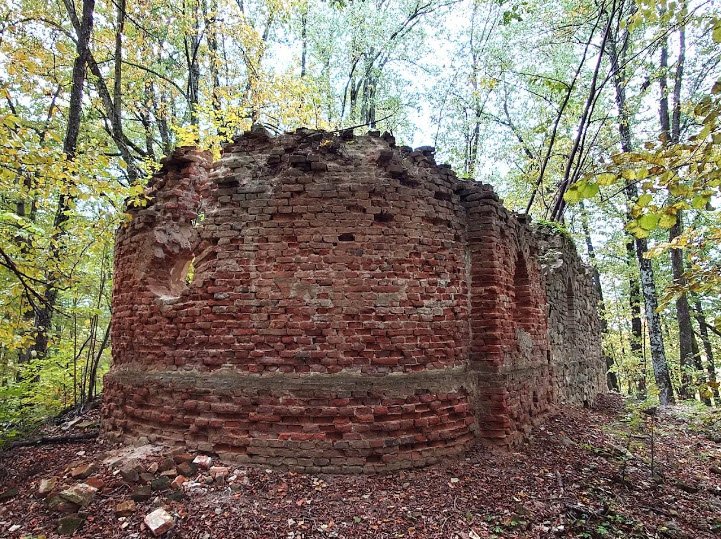 Ruinele Capelei Batthyany, Aleșd, Romania, Romania